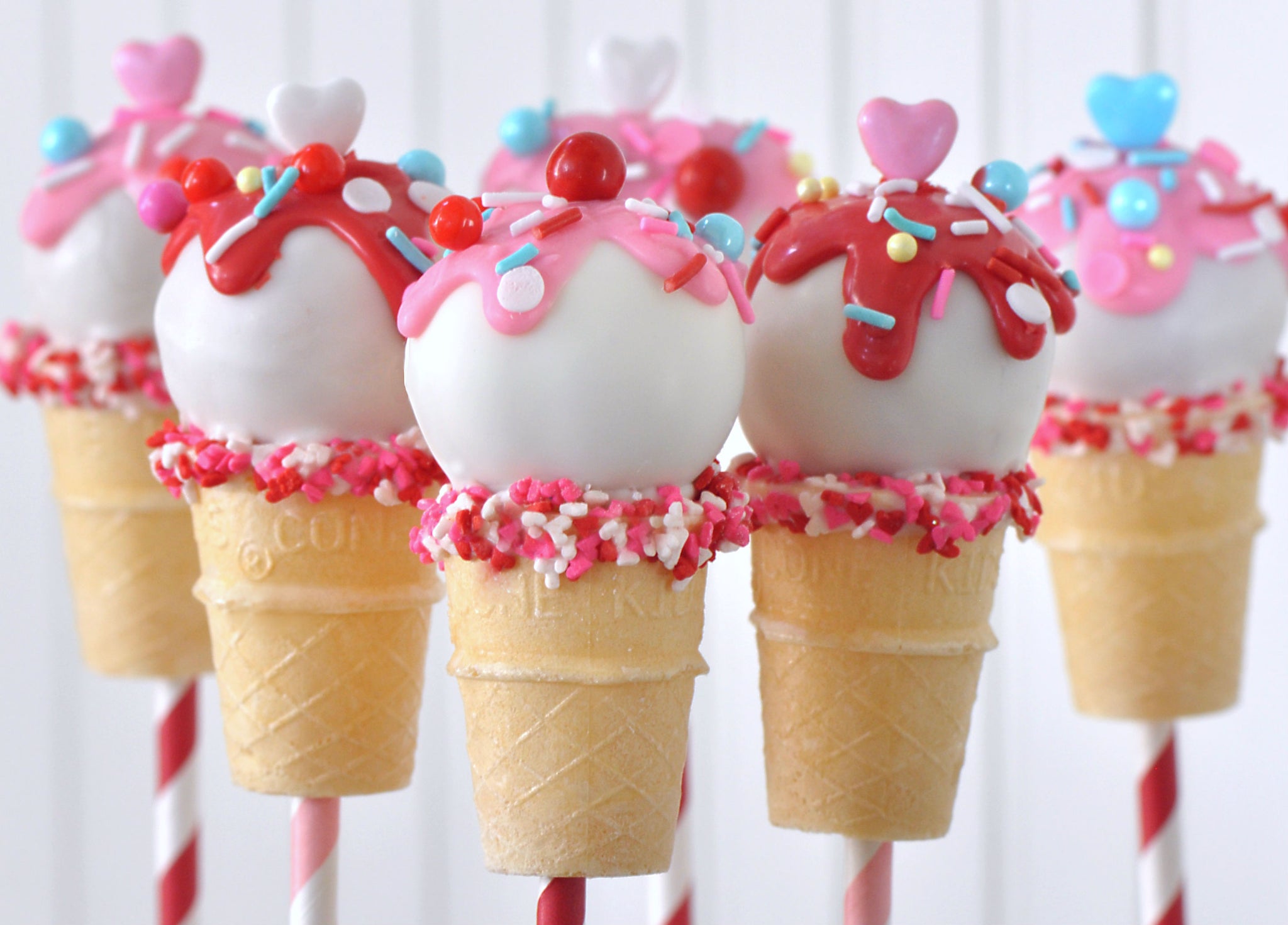 Mini coupes à glace Joy – My Little Cakepop, llc